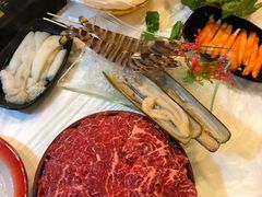 -鲜入围煮花胶鸡海鲜火锅