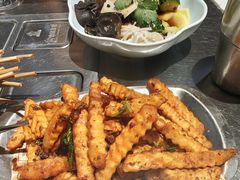 -马路牙子烧烤音乐酒馆(望京店)