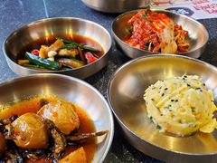 -草家酱蟹炭火烤肉店(珲春南路二店)