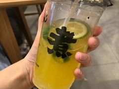 金桔柠檬汁-沪上阿姨鲜果茶(世茂广场宽厚里店)