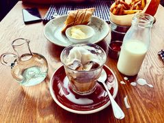 咖啡拿铁-ROAST coffee & eatery