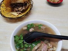 -洪峰浩老北京烧饼夹肉(角门路店)