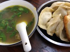 -黄阿姨锅贴大王(万航渡路店)