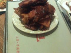 九个人吃剩下这么多，要扣款。-比尔森韩式烤肉自助(绿园店)