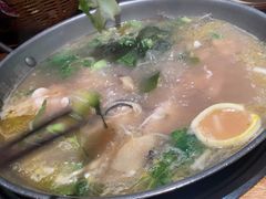 -野山舂·贵州现舂酸汤火锅(鸿通城店)