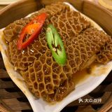 朋友约聚餐，五点半去拿位就开始排队了，太受欢迎