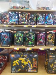 -卡通派潮品玩具折扣仓(青岛新城吾悦广场店)