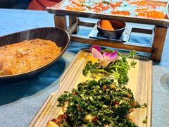 -香巴拉云南餐厅(华莱坞店)