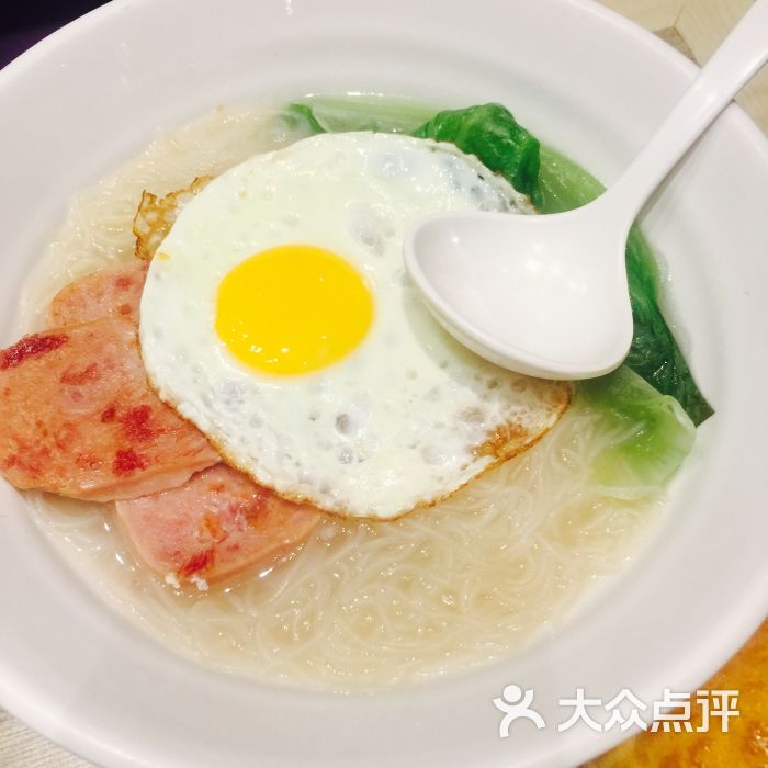 午餐肉滑蛋公仔面