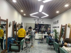 -V8潮牌·接发烫染连锁