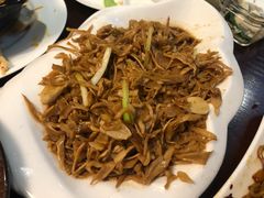 -温汤大酒店餐厅