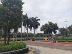 -万绿园