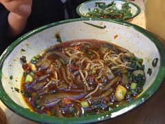 -拈签一笑黄牛肉辣卤串串