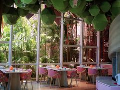 -水桶王国主题餐厅·聚会·生日派对·亲子活动·家庭套餐(亚龙湾希尔顿店)