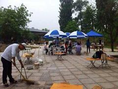 池边休闲-古韵山庄