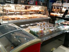 面包甜点陈列柜-皇后西斯汀饼店(文化路店)