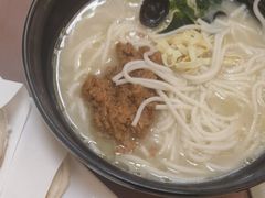 -灵芝妹子海鲜米线(瓦房店新玛特店)