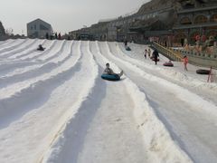 -采薇庄园四季滑雪场