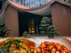 -鱼鲜饭香·招牌汽锅剁椒鱼头王