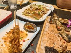 -鸿宇海鲜烧烤(红海新区店)