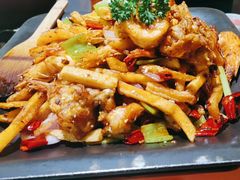 -炭舍干锅·烤鱼(扬名广场店)