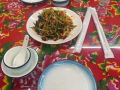 -闯关东东北农家菜(崂山石老人店)