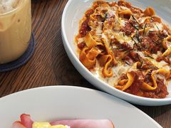 -ROAST coffee & eatery
