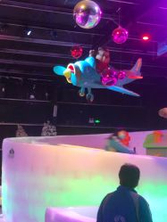-圣名游乐城冰雪大世界