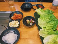 -肉甲韩国木炭烤肉(新壹街1店)