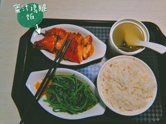 蜜汁烧鸡腿-农家婆港式烧腊快餐(驰天·钰园商住小区店)