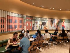 大堂-星巴克臻选(广州太古汇店)