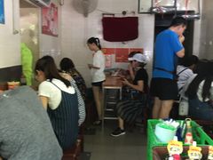 大堂-家阳赵师傅油饼包烧麦(粮道街店)