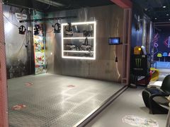 -VR+乐园·VR电竞·家庭亲子·密室逃脱·轰趴团建