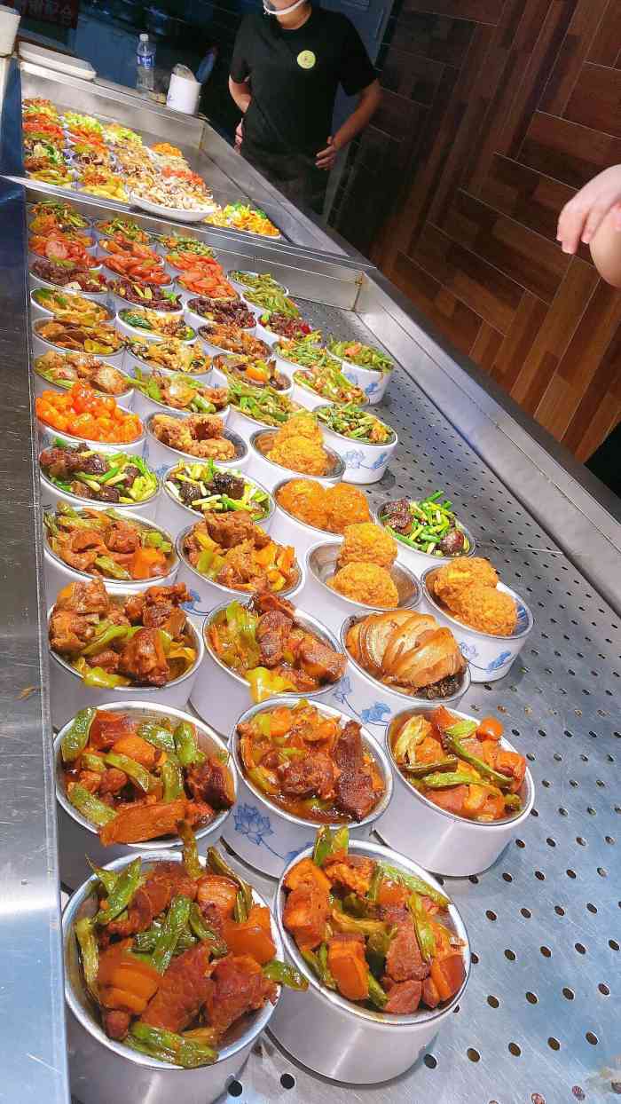 洁捷自选餐-"位置 在中昂时代地下一层一个小摊位 位置.