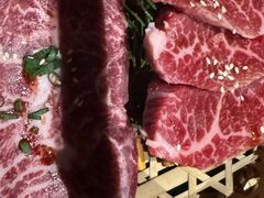 -山川小町·极番烧肉(新地假日广场店)