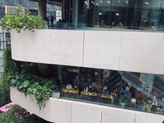 -ROAST coffee & eatery