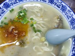 -象山小白象海鲜面