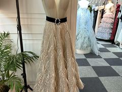 -圣霏亚礼服租赁·主持人服装租赁(上海静安总店)