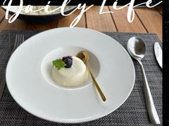 -MONICH牛排融合餐厅(和义大道购物中心店)