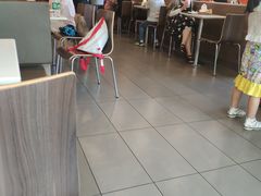 大堂-麦当劳(田林好又多店)