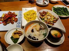 -云海肴·汽锅鸡·云南菜(天山百盛优客店)