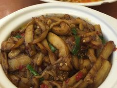 咸鱼茄子煲-伙工殿餐厅(吉大店)