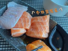 -亚洲国际大酒店·云顶阁旋转自助餐厅