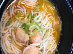 -灵芝妹子海鲜米线(香炉礁山姆店)