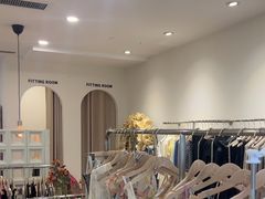 -眷顾自助服装工作室(中南金石国际广场A座店)