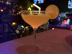 -拾光音乐餐酒吧(告庄星光夜市店)