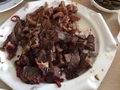 -闫家驴肉老店(华电一校店)