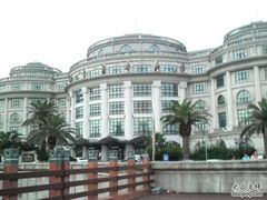 主楼的建筑风格很欧式-上海棕榈滩海景酒店