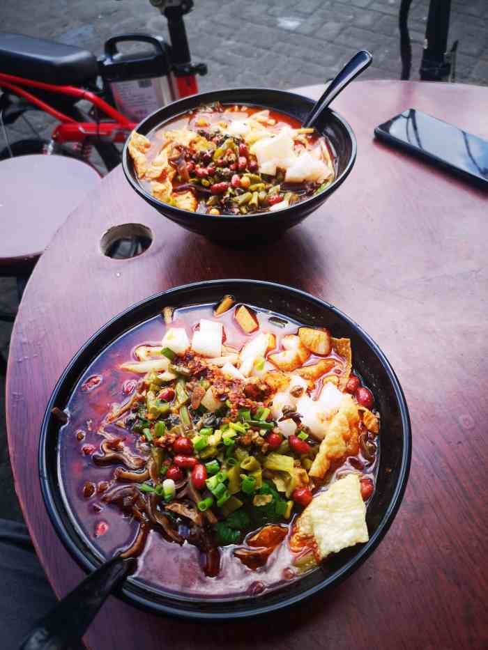 丽米螺蛳粉(周浦店)-"哈哈,小店,在上海这么多年,终于让我找到.