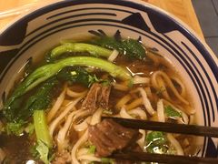 壹号老汤牛肉面-头壹号饸饹面·大油条(常营店)